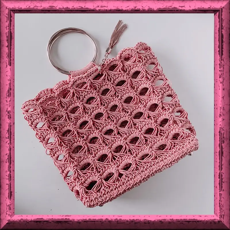 Free Beginner Friendly crochet pattern: Mash bag Crochet Pattern - Easy to follow tutorial
