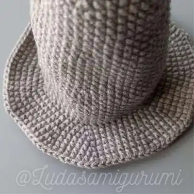 Hedgehog Stacking Toy Amigurumi Pattern step 3 - details and accessories