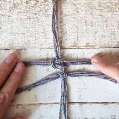 Nordic Fox wall hanging Pattern step 3 - details and accessories