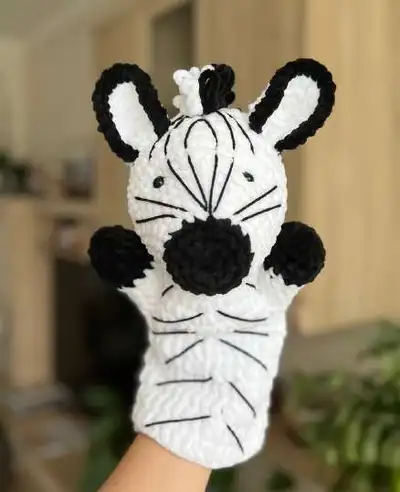 Zebra Hand Puppet Amigurumi Pattern step 3 - details and accessories