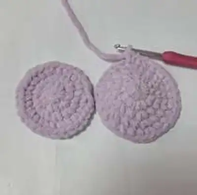 Nemo Starfish Amigurumi Pattern step 3 - details and accessories