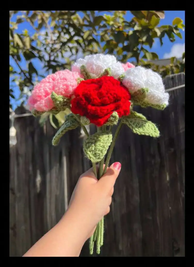Free Beginner Friendly crochet pattern: Rose Pattern - Easy to follow tutorial