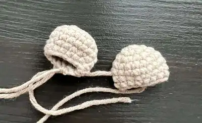 Little Teddy Bear Amigurumi Pattern step 4 - final assembly and finishing