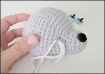Mini Seal Amigurumi Pattern step 3 - details and accessories