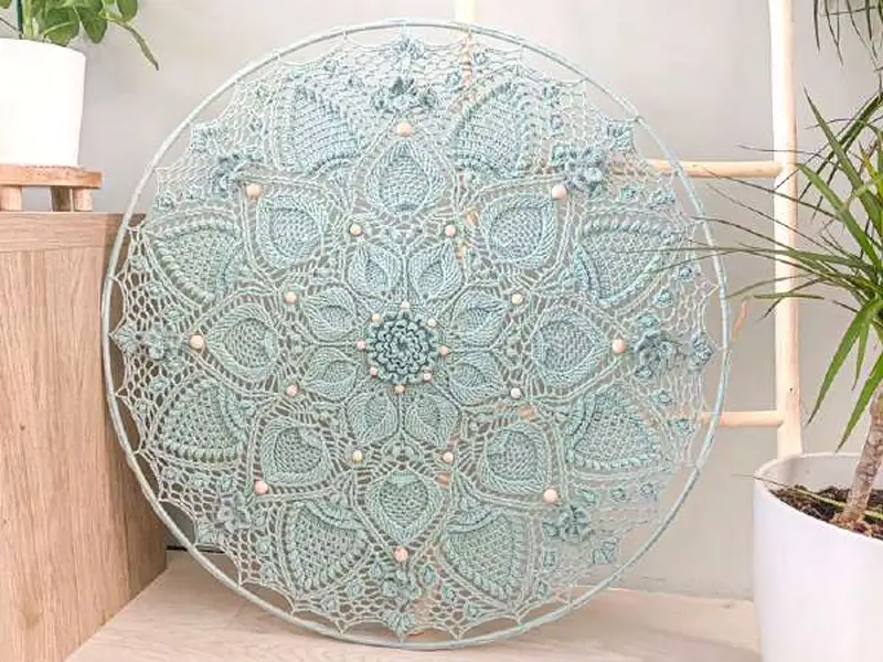Free Intermediate crochet pattern: Virelle Mandala Pattern - Easy to follow tutorial