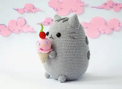 Pusheen Cat with Ice Cream Amigurumi Pattern step 1 - construction progress