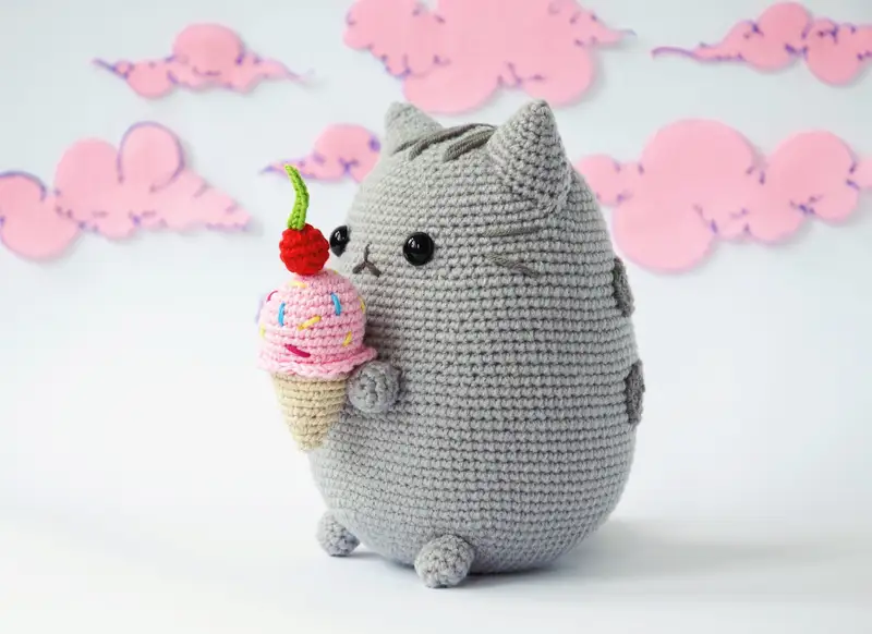 Free Intermediate crochet pattern: Pusheen Cat with Ice Cream Amigurumi Pattern - Easy to follow tutorial