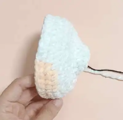 Marshmallow Kittie Amigurumi Pattern step 4 - final assembly and finishing