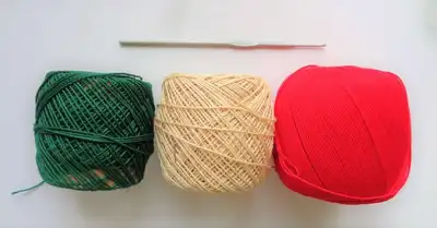 Holly Baby Amigurumi Pattern step 2 - assembly progress