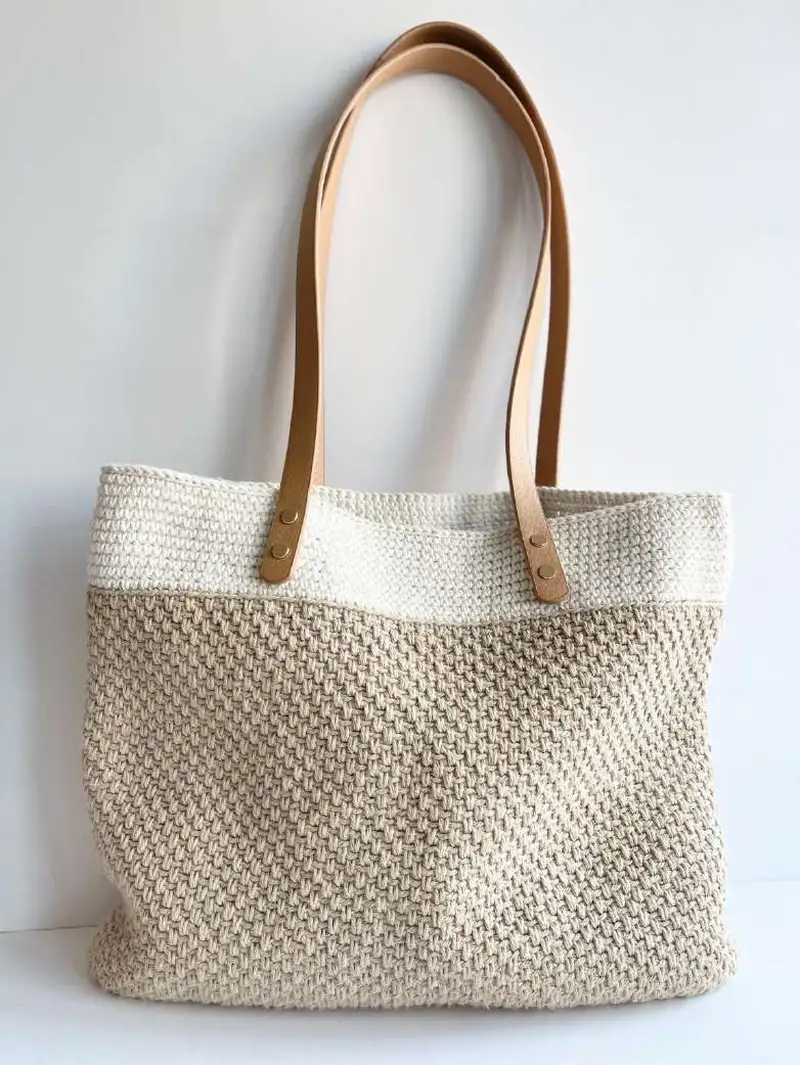Free Intermediate crochet pattern: Spike Stitch Tote Bag Pattern - Easy to follow tutorial