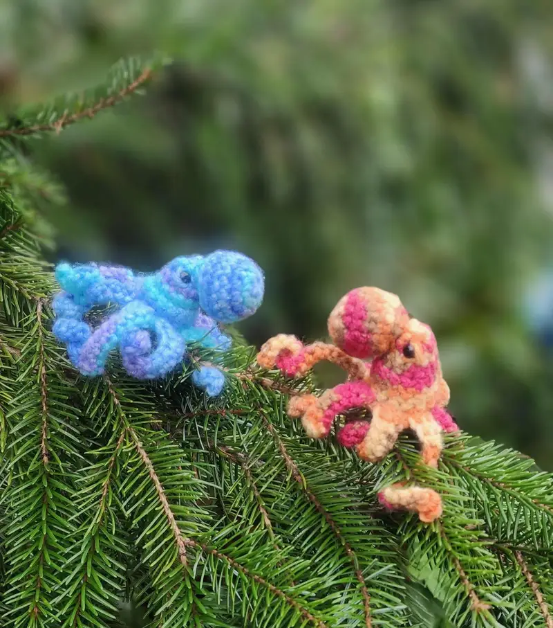 Free Intermediate crochet pattern: Grumpy Mini Octopus Amigurumi Pattern - Easy to follow tutorial