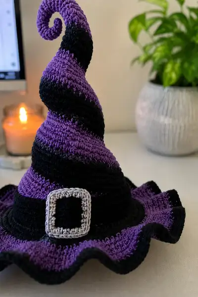 Spooky Spiral Brew Witch Hat Crochet Pattern step 2 - assembly progress