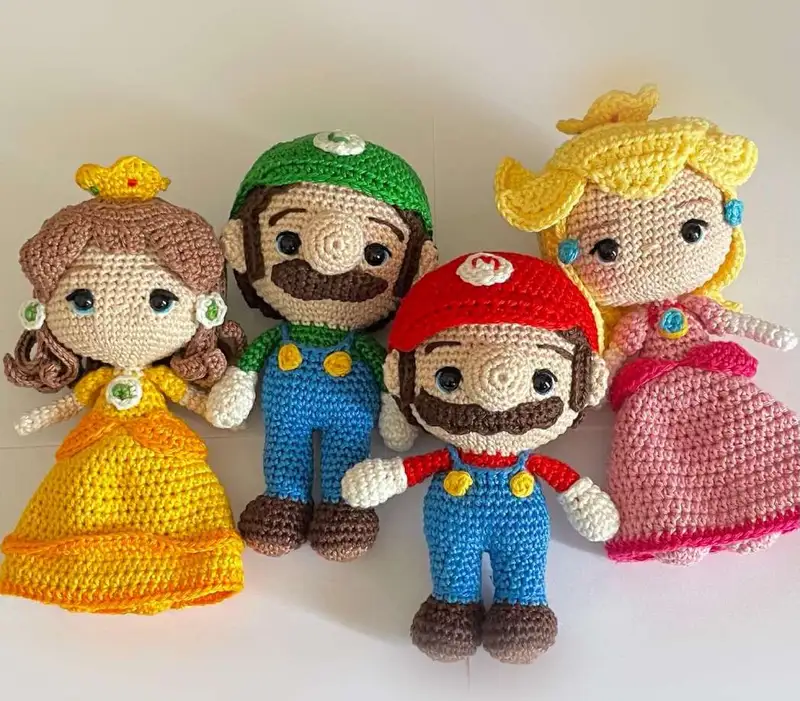 Free Intermediate crochet pattern: Mario Bros & Co. Amigurumi Pattern - Easy to follow tutorial
