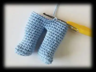 Goodnight Set Amigurumi Pattern step 4 - final assembly and finishing