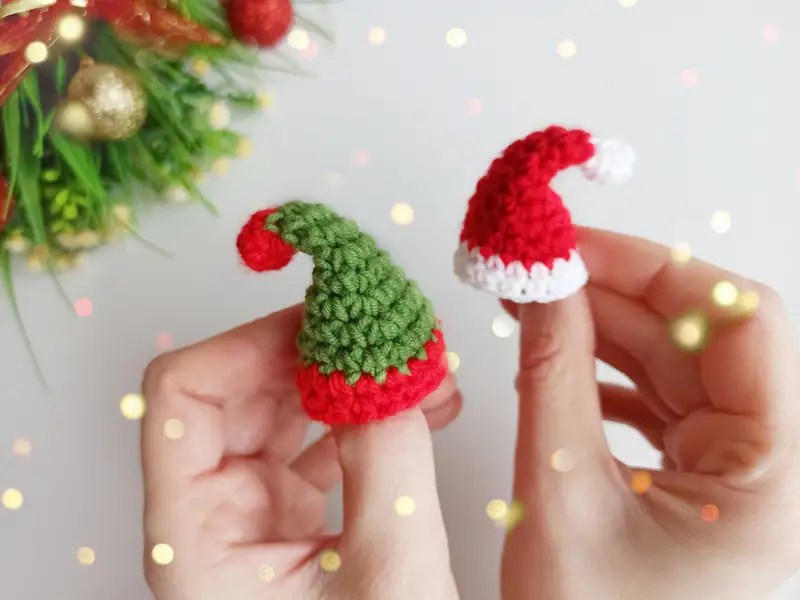 Free Beginner Friendly crochet pattern: Mini Christmas Hat Amigurumi Pattern - Easy to follow tutorial