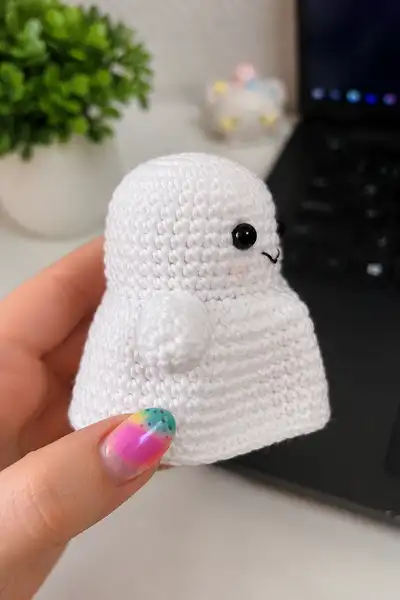 Spooky Phantom Amigurumi Pattern step 2 - assembly progress