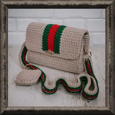 Fanny Pack Crochet Pattern step 1 - construction progress