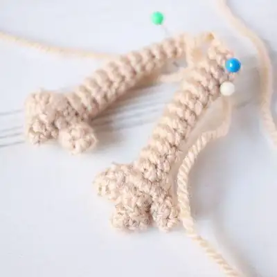 Meowth Amigurumi Pattern step 3 - details and accessories