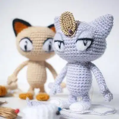 Meowth Amigurumi Pattern step 2 - assembly progress