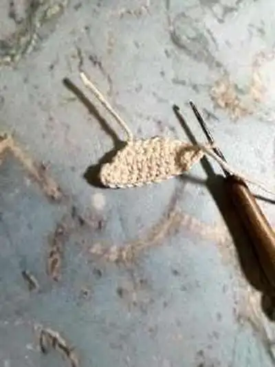 Castle For A Princess Amigurumi Pattern step 3 - details and accessories