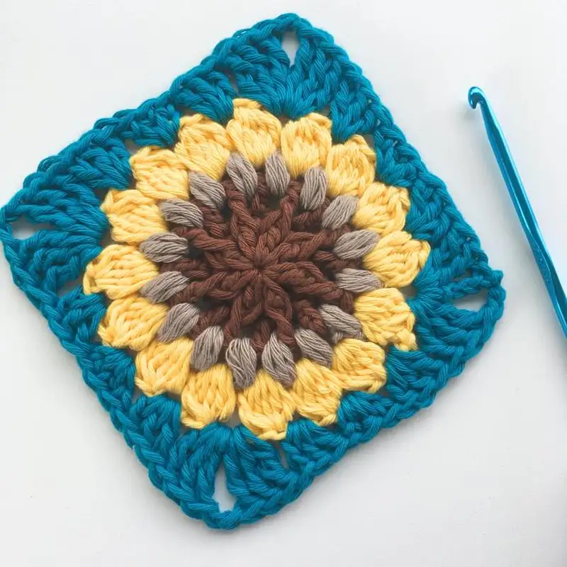 Free Intermediate crochet pattern: Sunflower Lovers Granny Square Pattern - Easy to follow tutorial