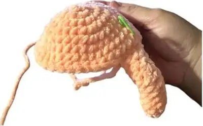 Low Sew Spider Amigurumi Pattern step 3 - details and accessories