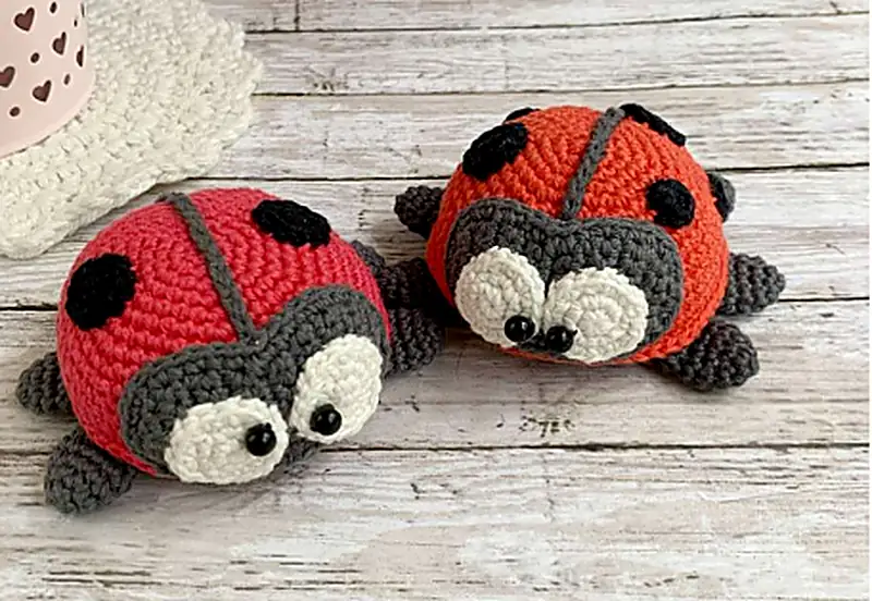 Free crochet pattern: Adorable Ladybug Amigurumi Pattern - Beginner Friendly level tutorial