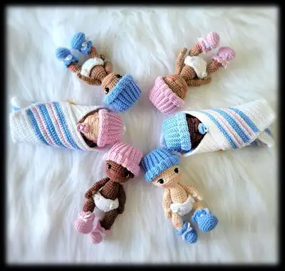 Hospital Set Crochet Pattern step 2 - assembly progress