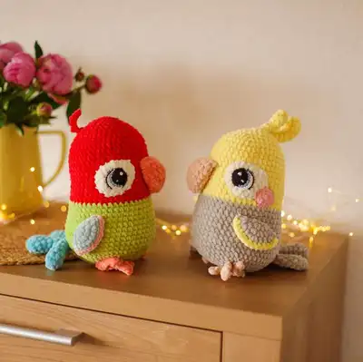 Lovebird and Parrot Amigurumi Pattern step 1 - construction progress