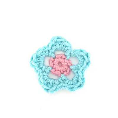Crochet Flower Ebook Pattern step 4 - final assembly and finishing