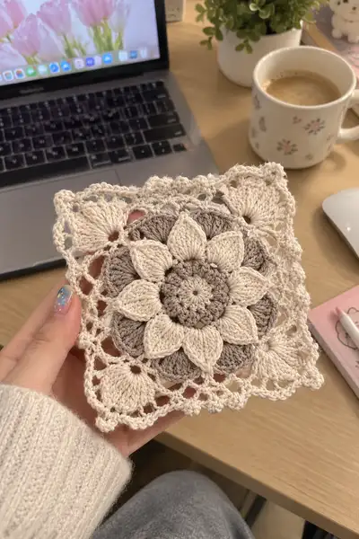 Soft White Flower Granny Square Pattern step 2 - assembly progress