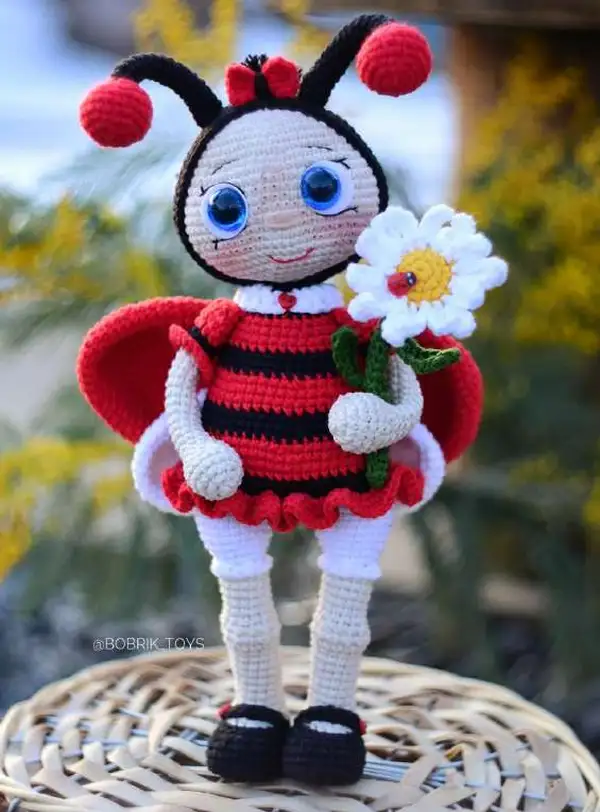 The Ladybug Amigurumi Pattern