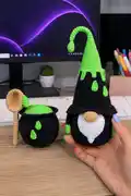 Spooky Halloween Gnome Amigurumi Pattern step 1 - construction progress