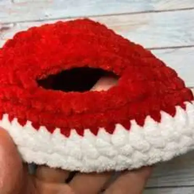 Deer Hat and Scarf Amigurumi Pattern step 4 - final assembly and finishing