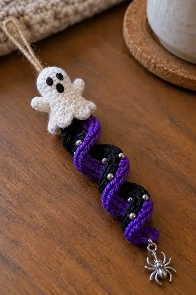 Halloween Spiral Hanging Ghost Ornament Pattern step 2 - assembly progress