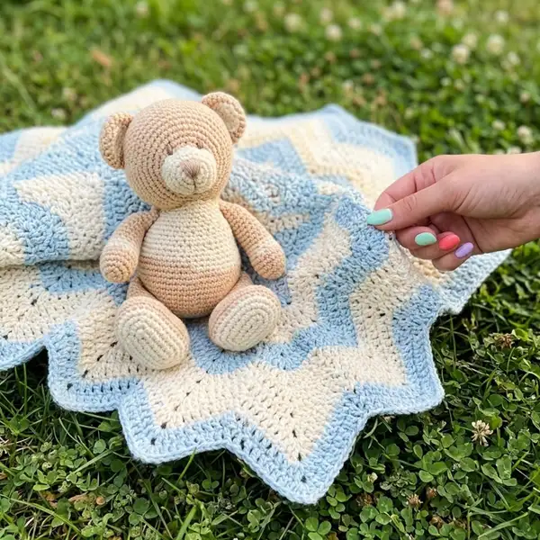 Cascading Ripples Blanket Pattern