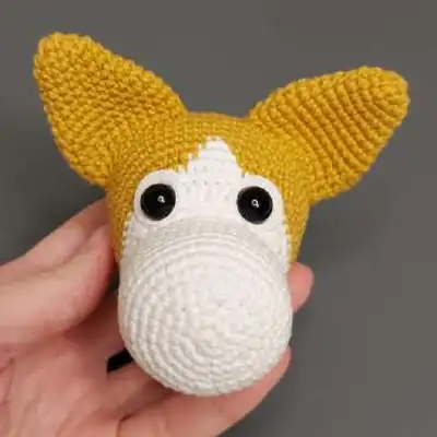 Puppy Corgi Amigurumi Pattern step 3 - details and accessories