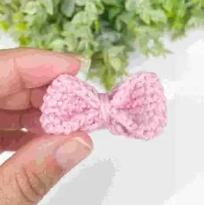 Triceratops Noah and Poli Amigurumi Pattern step 2 - assembly progress