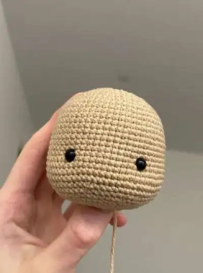 Alice, the Doll Amigurumi Pattern step 4 - final assembly and finishing