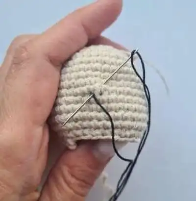 Reversible Muffin Toy Amigurumi Pattern step 3 - details and accessories