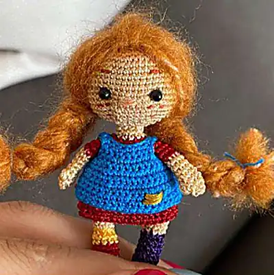 Mini Pippi Amigurumi Pattern step 2 - assembly progress