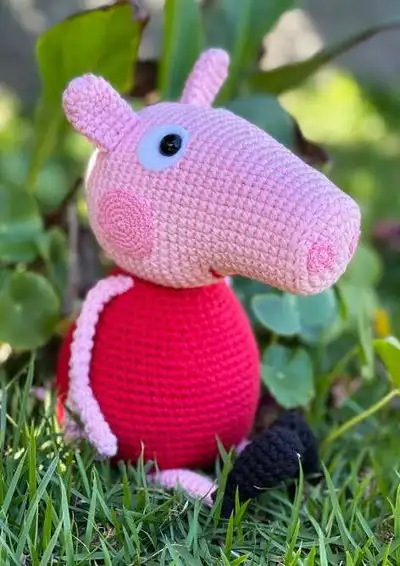 Peppa Pig Amigurumi Pattern step 1 - construction progress