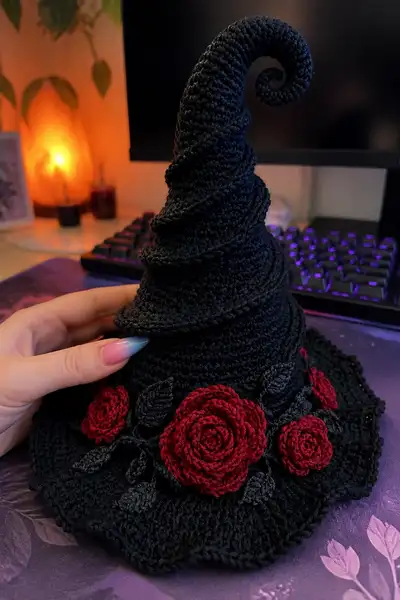 Big Gothic Glam Black Spiral Witch Hat with Red Roses Pattern step 1 - construction progress