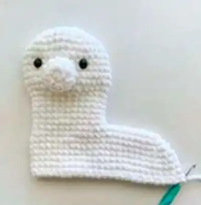 Layla the Llama Amigurumi Pattern step 2 - assembly progress