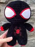 Spiderman Plush Amigurumi Pattern step 3 - details and accessories