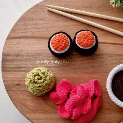 Sushi Set Amigurumi Pattern step 3 - details and accessories