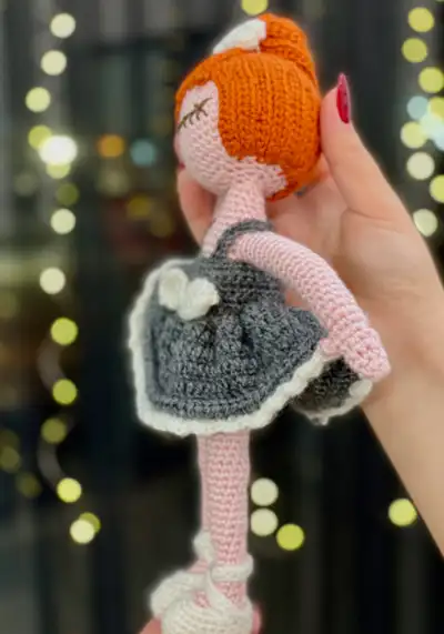 Ballerina Doll Amigurumi Pattern step 3 - details and accessories