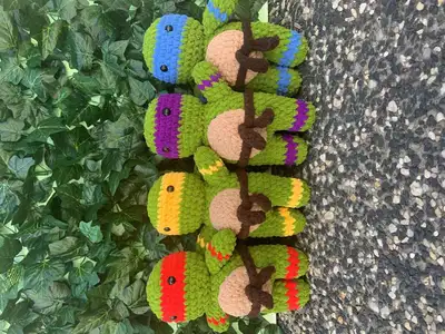 Ninja Turtle Amigurumi Pattern step 1 - construction progress