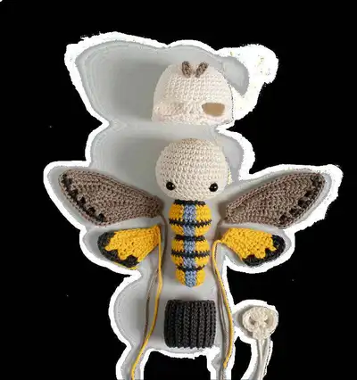 Death's Head Hawk Moth Amigurumi Pattern step 3 - details and accessories