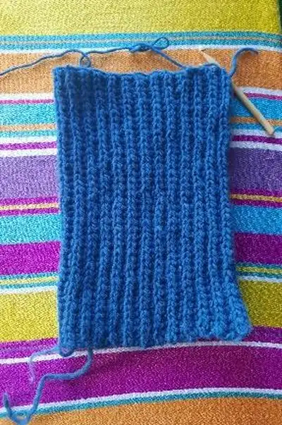 Winter Is Coming Beanie Pattern step 3 - details and accessories